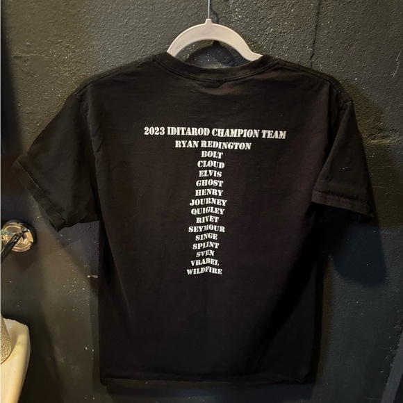 Hanes Iditarod 2023 Black Short Sleeve Graphic Tee - Picture 4 of 5